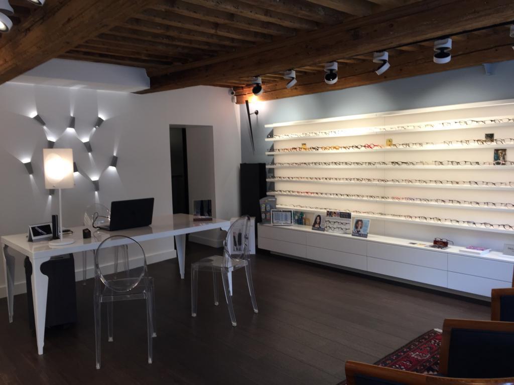 L'intérieur de la boutique de Collonges